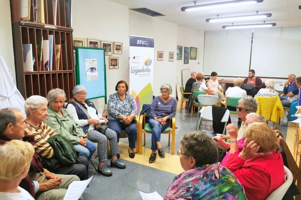 Concluyen los encuentros con las asociaciones de personas mayores Concluyen los encuentros con las asociaciones de personas mayores